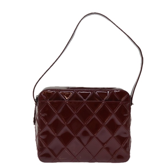 CHANEL Matelasse Shoulder Bag Enamel Red CC Auth bs14514 - Picture 13 of 16